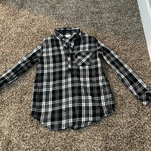 GAP - 1/4 button plaid top